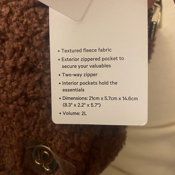 ๐NEW๐ Lululemon Brown Textured Fleece Bag with Zipper - Picture 4 of 7